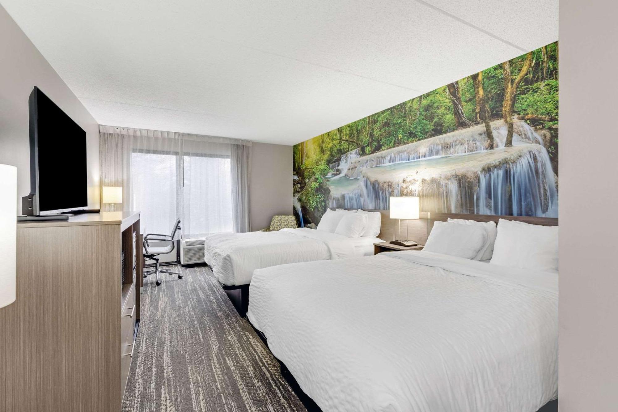 Hotel Clarion Pointe Near Erie Casino Exterior foto