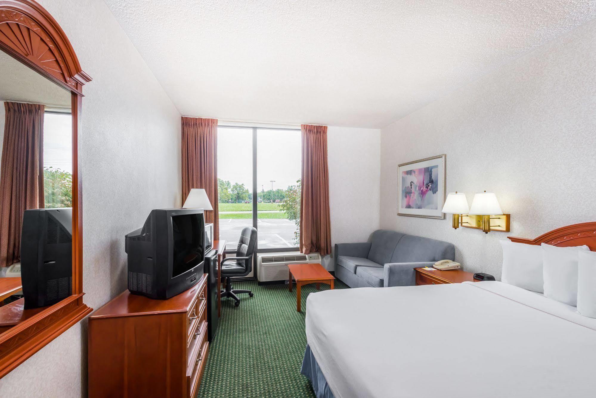 Hotel Clarion Pointe Near Erie Casino Exterior foto